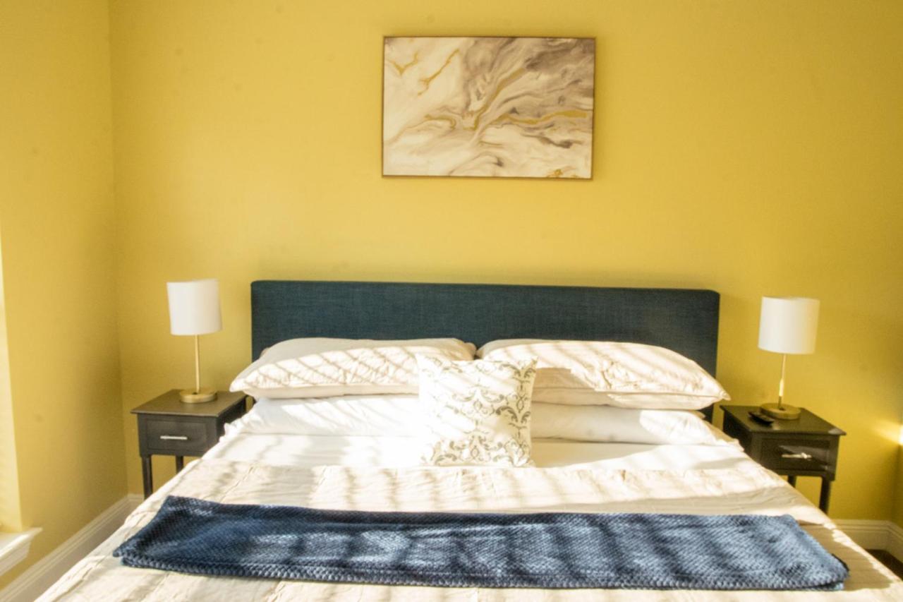 Serene 3Br Apartment 4Tvs Free Wi-Fi & Parking -E- Moss Point Bagian luar foto