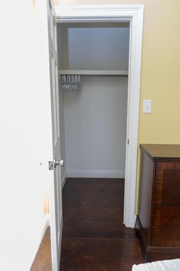 Serene 3Br Apartment 4Tvs Free Wi-Fi & Parking -E- Moss Point Bagian luar foto