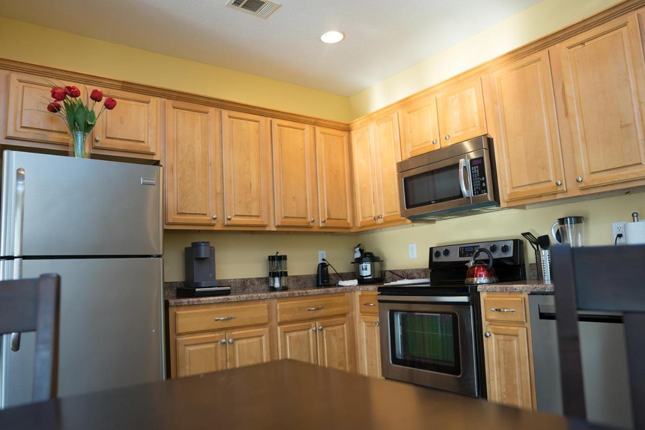 Serene 3Br Apartment 4Tvs Free Wi-Fi & Parking -E- Moss Point Bagian luar foto