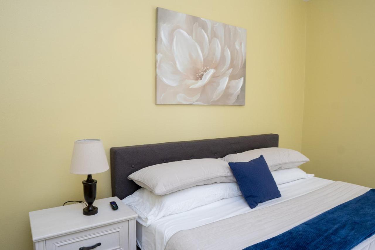 Serene 3Br Apartment 4Tvs Free Wi-Fi & Parking -E- Moss Point Bagian luar foto